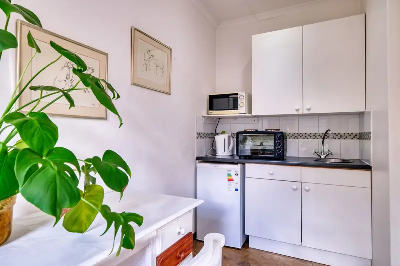 Compact kitchenette