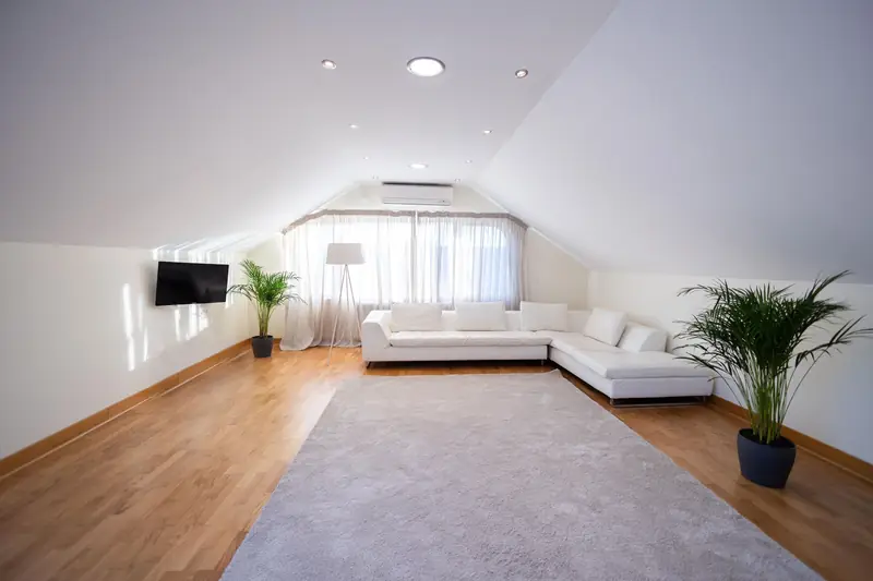 Lounge in the roof