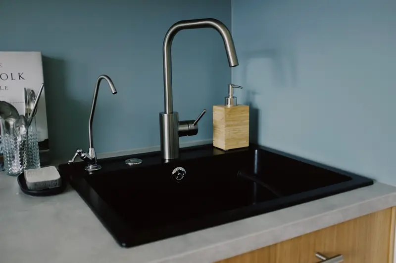 Sink and open shelves